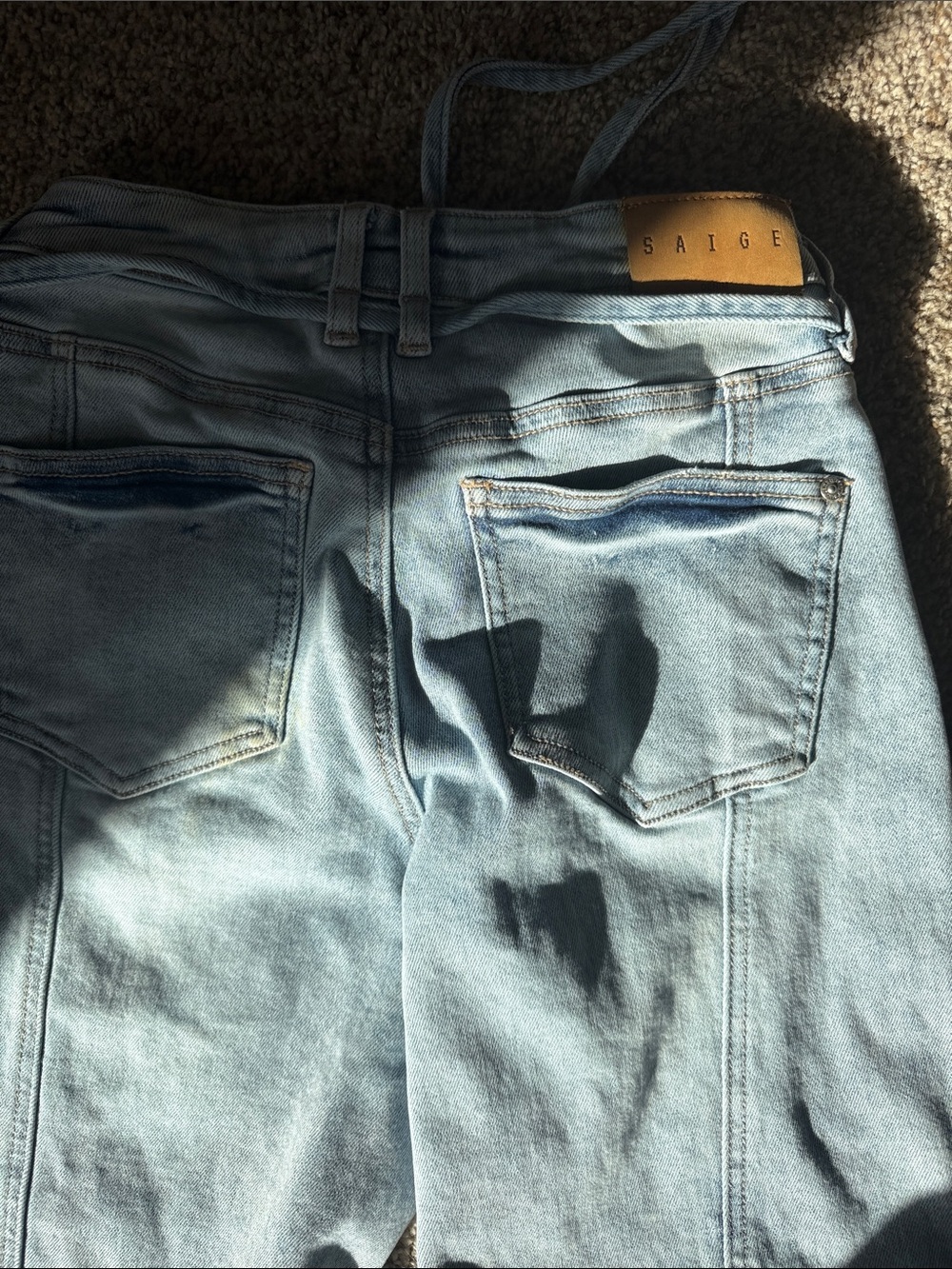 Light Wash Women's Jeans - Classic Mid Rise Style - Picture 5 of 6